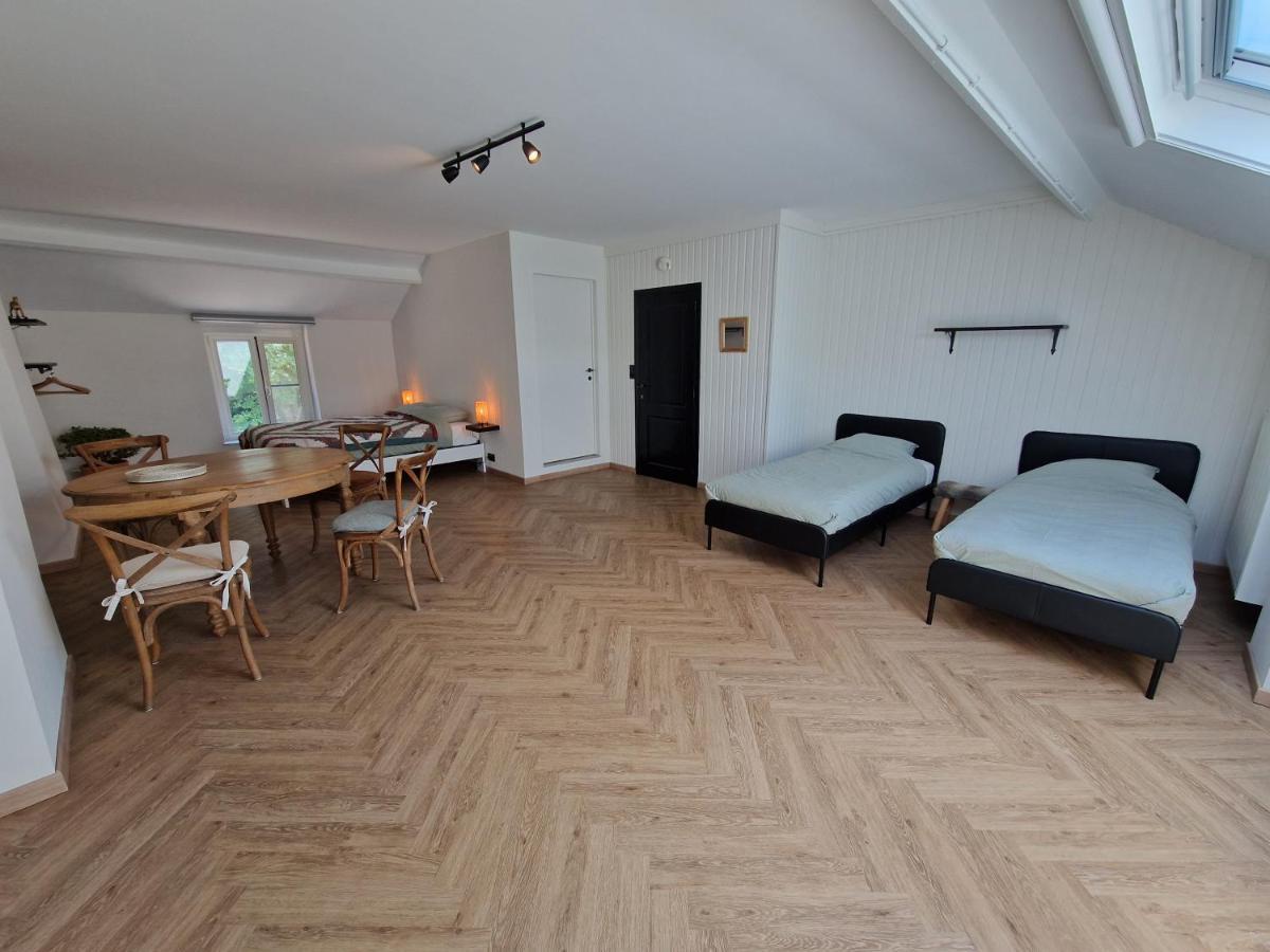 Habitat Panzió Momignies Kültér fotó