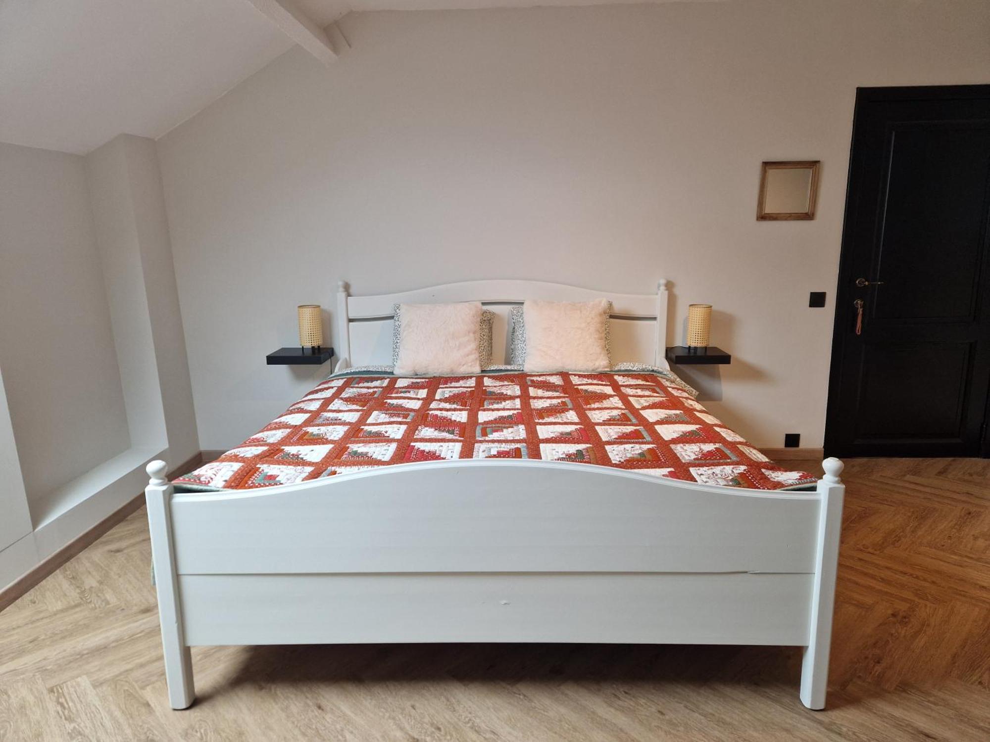 Habitat Panzió Momignies Kültér fotó